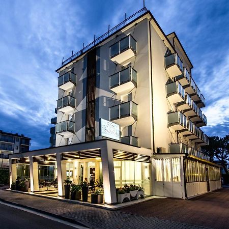 Hotel & Aparthotel Carinthia S Lido di Jesolo Ngoại thất bức ảnh