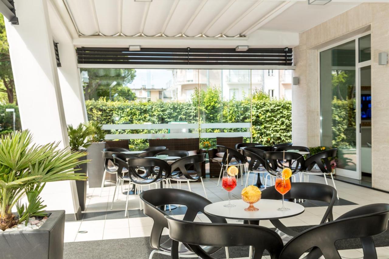 Hotel & Aparthotel Carinthia S Lido di Jesolo Ngoại thất bức ảnh