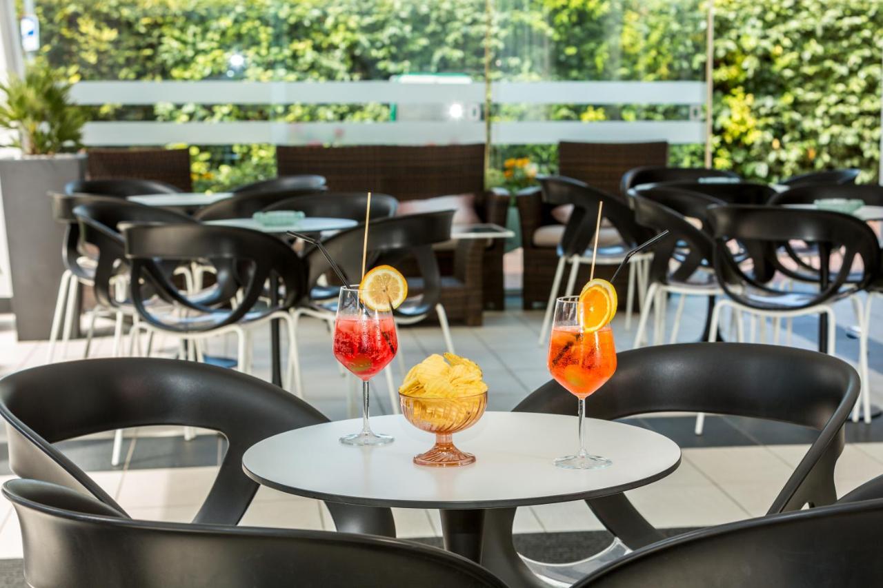Hotel & Aparthotel Carinthia S Lido di Jesolo Ngoại thất bức ảnh