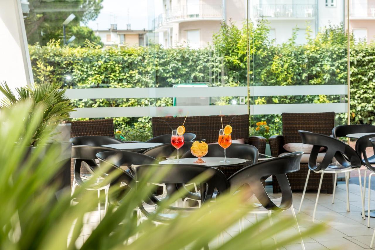 Hotel & Aparthotel Carinthia S Lido di Jesolo Ngoại thất bức ảnh