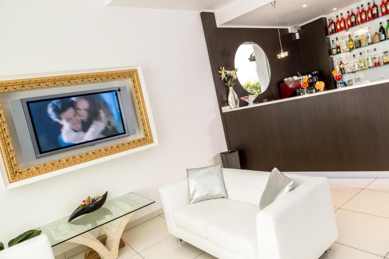 Hotel & Aparthotel Carinthia S Lido di Jesolo Ngoại thất bức ảnh