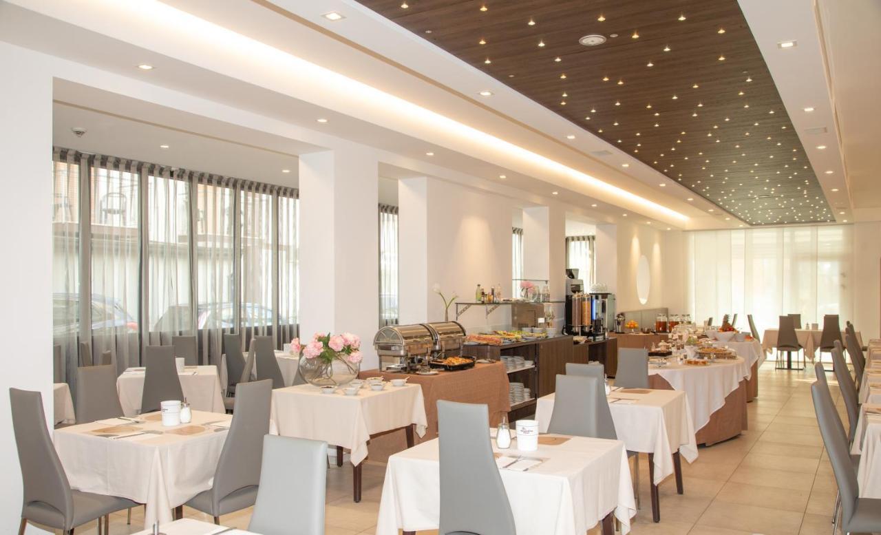 Hotel & Aparthotel Carinthia S Lido di Jesolo Ngoại thất bức ảnh