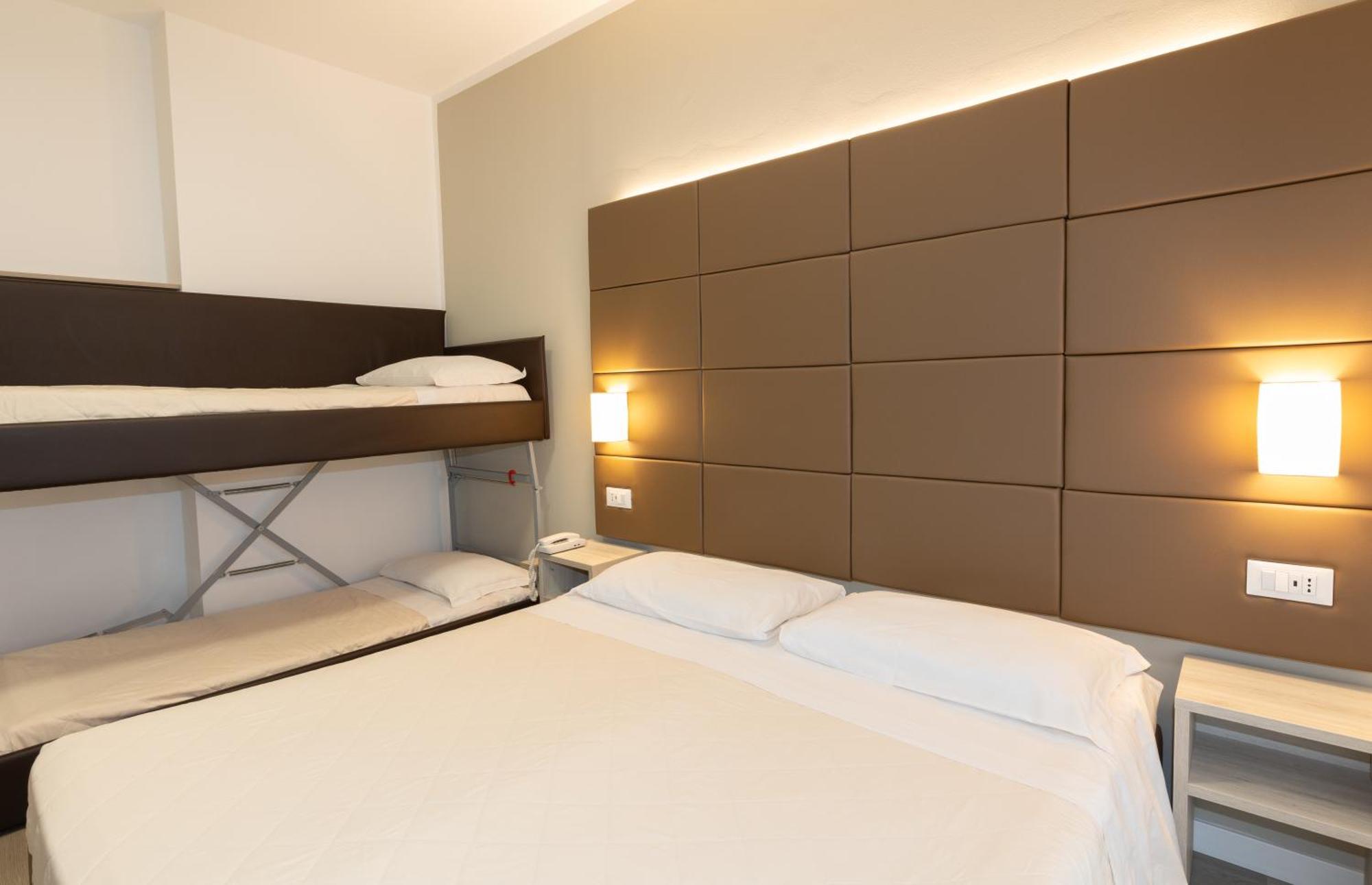 Hotel & Aparthotel Carinthia S Lido di Jesolo Ngoại thất bức ảnh