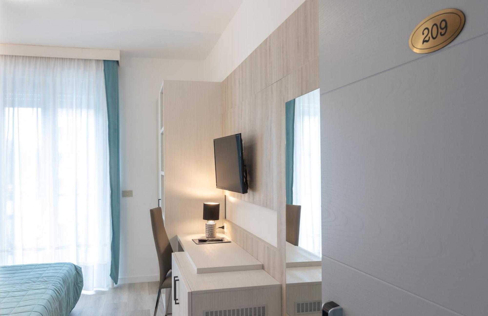 Hotel & Aparthotel Carinthia S Lido di Jesolo Ngoại thất bức ảnh